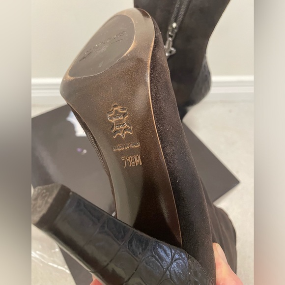 Original Real suede boots by Donald J Pliner - Picture 7 of 9